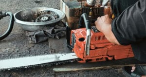 Read more about the article Pro Tips for Cleaning a Chainsaw Like a Expert